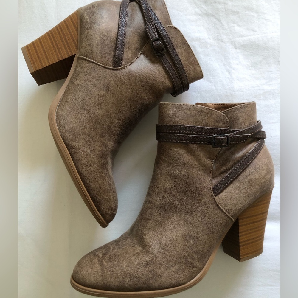 Brown booties like new - Picture 1 of 6